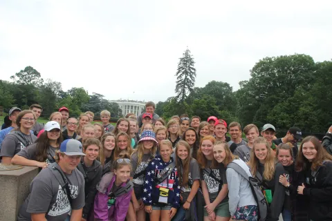 Juniors can Apply for Youth Tour trip